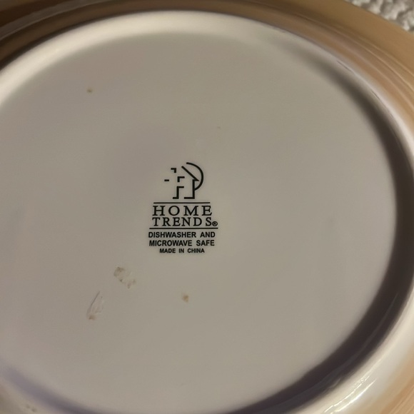 Home Trends Granada Plates (3) - Picture 3 of 3